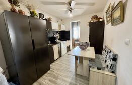 Apartament 3 camere decomandat, 76 mp, vedere panoramică, zona Cetate