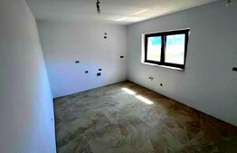 Casă cu 3 camere, 90 mp, pe un nivel,  454 mp teren, cartier Orizont