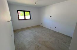 Casă cu 3 camere, 90 mp, pe un nivel,  454 mp teren, cartier Orizont