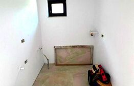 Casă cu 3 camere, 90 mp, pe un nivel,  454 mp teren, cartier Orizont