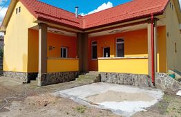 Spatiu cu 3 camere de inchiriat, 99 mp, teren 1325 mp, zona Unirea