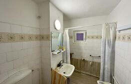 Apartament 3 camere decomandat, 76 mp, 2 băi, balcon, etaj 2 – Cugir 