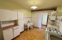 Apartament 3 camere decomandat, 76 mp, 2 băi, balcon, etaj 2 – Cugir 