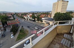 Apartament 3 camere, 55 mp, zona Cetate 
