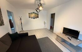 Apartament cu doua camere, 55 mp, semidecmandat, zona Cetate