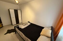 Apartament cu doua camere, 55 mp, semidecmandat, zona Cetate