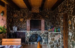 Pensiune cu piscină și teren de 3.000 mp | Zonă turistică Livezile – Rimetea