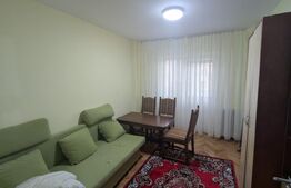 Apartament cu 2 camere, decomandat, 55 mp, 2 bai, zona Cetate