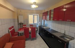 Apartament cu 2 camere, decomandat, 55 mp, 2 bai, zona Cetate