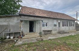 Casă de vanzare, 94 mp, teren intravilan 2.698 mp, Cisteiu de Mureș