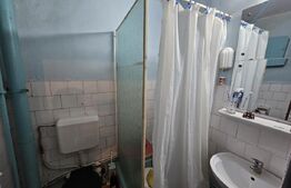 Apartament cu 4 camere, 77 mp, etaj 2, zona Dallas - Aiud