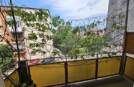 Apartament cu 4 camere, 77 mp, etaj 2, zona Dallas - Aiud