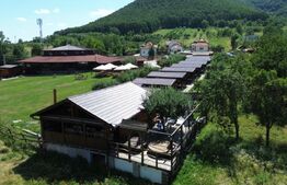 Pensiune cu 8 căsuțe, ciubere cu hidromasaj, Poiana Aiudului, Livezile