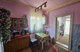 Casă 2 camere, 65 mp, 847 mp teren, zona Unirea 