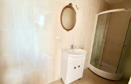 Apartament cu scara interioara 5 camere,4 bai,2 balcoane,zona Cetate