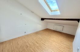 Apartament cu scara interioara 5 camere,4 bai,2 balcoane,zona Cetate
