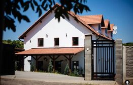 Casa de vanzare, pretabila pentru investitie si locuit