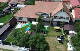 Casa 8 camere,teren 1027 mp, foisor si gratar,Micesti