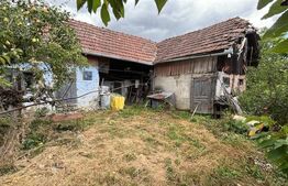 Casă cu teren intravilan de 1256 mp în Dumbrava, județul Alba