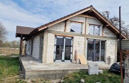 Casă la roșu, 135 mp, teren 2.712 mp, zona Oarda de Jos