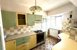 Apartament 3 camere, 80 mp, 2 balcoane, zona Centrala