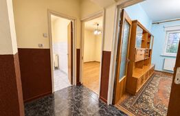 Apartament cu 4 camere decomandate, 78 mp, garaj, zona Cetate