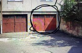 Apartament cu 4 camere decomandate, 78 mp, garaj, zona Cetate