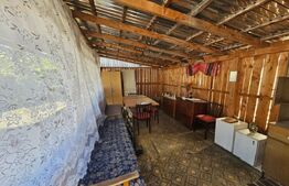 Casă 3 camere cu 2.194 mp teren intravilan– Vingard