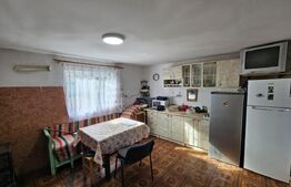 Casă de vânzare, 260 mp, zona Vest