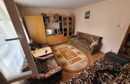 Apartament 3 camere, semidecomandat, zona Bulevard