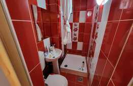 Apartament 3 camere, semidecomandat, zona Bulevard