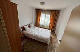 Apartament 4 camere , 75 mp - zona Cetate-Mercur 