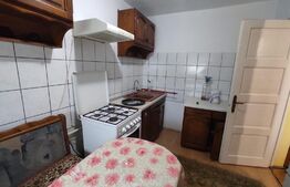 Apartament 4 camere, 2 bai, balcon - Cetate