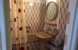 Apartament 2 camere, decomandat, zona Liceul Sportiv