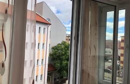 Apartament 2 camere, decomandat, zona Liceul Sportiv