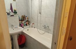 Apartament 4 camere, et.2, in M-uri, vedere spre parc.