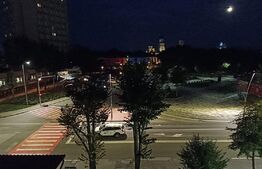 Apartament 4 camere, et.2, in M-uri, vedere spre parc.