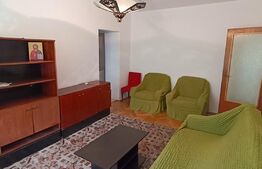 Apartament cu 3 camere, etaj 1,cetate, Bulevardul Transilvaniei.