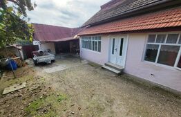 Casa de 160 mp, teren 1672 mp, zona Paclisa