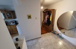 Apartament 3 camere, 68 mp, decomandat, zona Bowling 