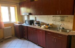 Apartament de 4 camere, decomandat, 85mp, etajul 1, zona Cetate