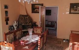 Casa de 104 mp construiti, 838 mp teren, Centru