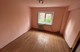 Apartament de 4  camere, 100 mp, decomandat, zona Stadion