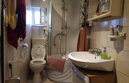 Casa de 170 mp, teren 720 mp, parcare, zona Cetate