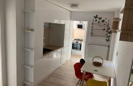 Apartament cu 3 camere 85 mp - Zona Cetate