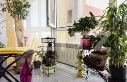 Apartament spatios, 3 camere, 2 baii, 72 mp, Cetate