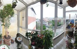 Apartament spatios, 3 camere, 2 baii, 72 mp, Cetate