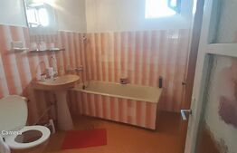 Casa de 4 camere, 246 mp teren, terasa, zona Centrala 