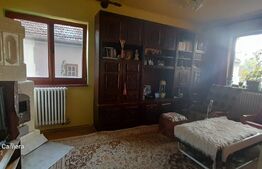 Casa de 4 camere, 246 mp teren, terasa, zona Centrala 