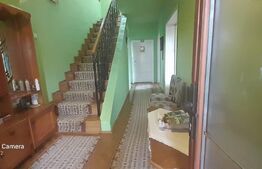 Casa de 4 camere, 246 mp teren, terasa, zona Centrala 